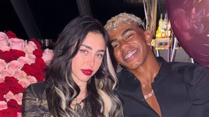 Queen Latifah gets kissed by famous rapper in recent picture 