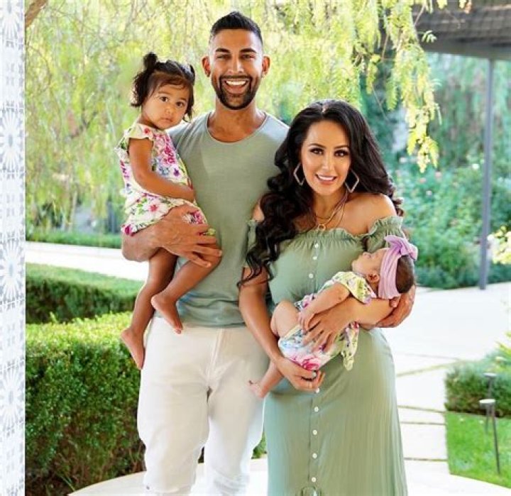 David and Tamela Mann's daughter Tia flaunts slimmer body in military jumpsuit